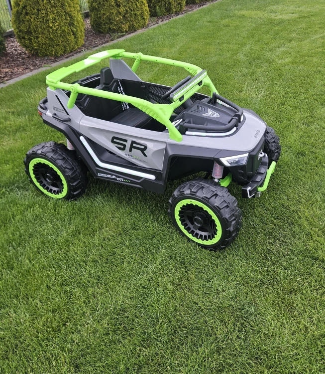 Duży SUV UTV 24V 4x4 Dla Dzieci Pilot 2.4G Bluetooth LED Skóra