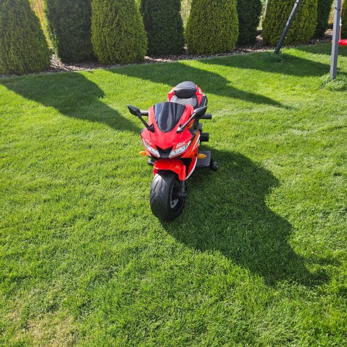 Motor dla dzieci czerwony (1).jpg