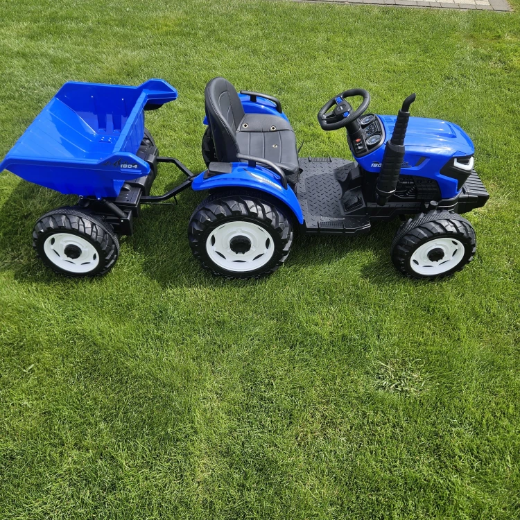 Traktor elektryczny dla dzieci BLUE 10 z przyczepą i automatycznym wywrotem